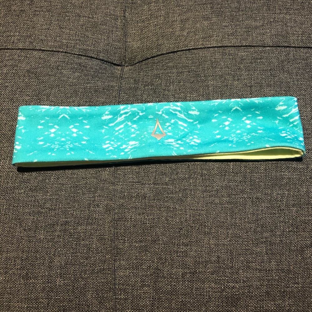 NWOT Ivivva headband